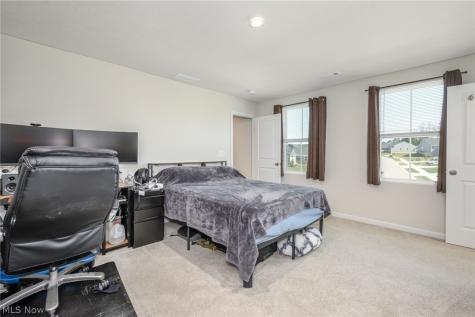 1112 Hidden Lake Boulevard Akron OH 44312