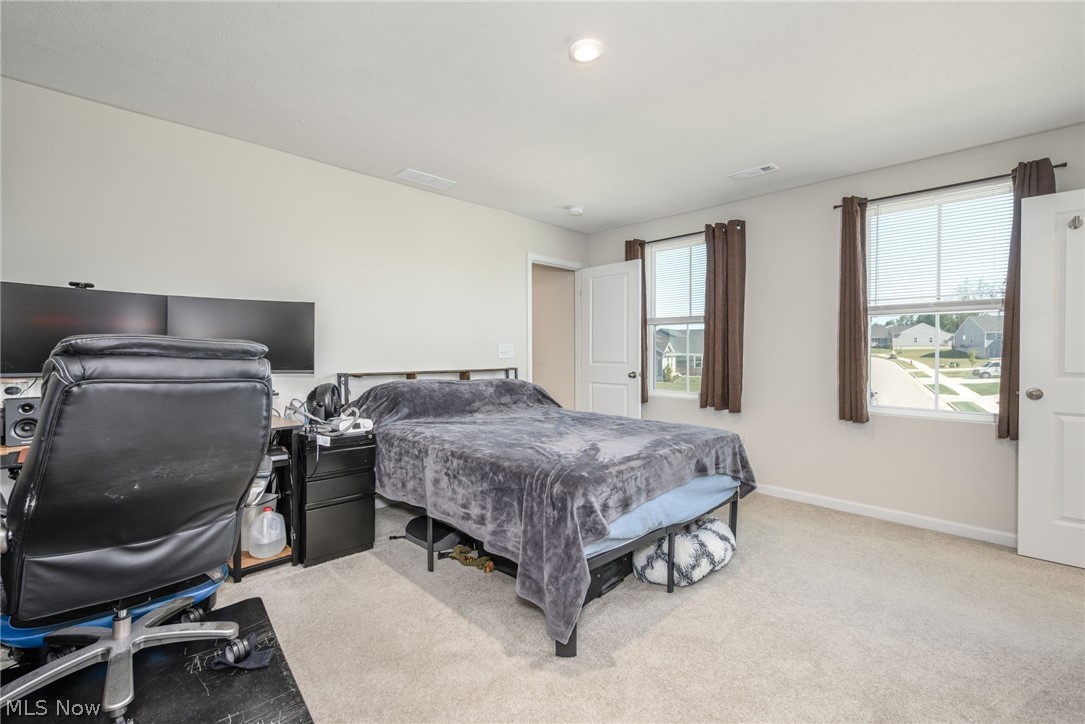 1112 Hidden Lake Boulevard Akron OH 44312