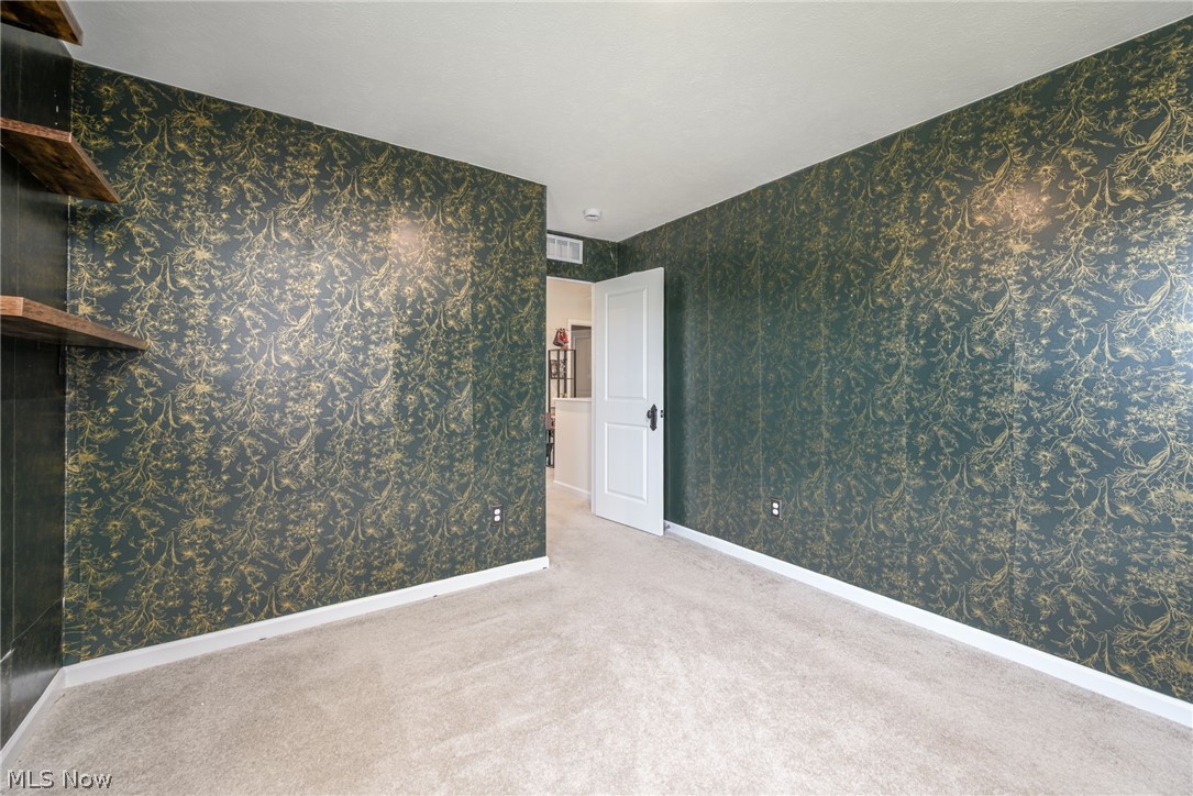 1112 Hidden Lake Boulevard Akron OH 44312