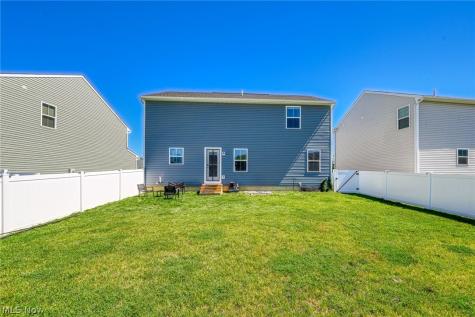 1112 Hidden Lake Boulevard Akron OH 44312