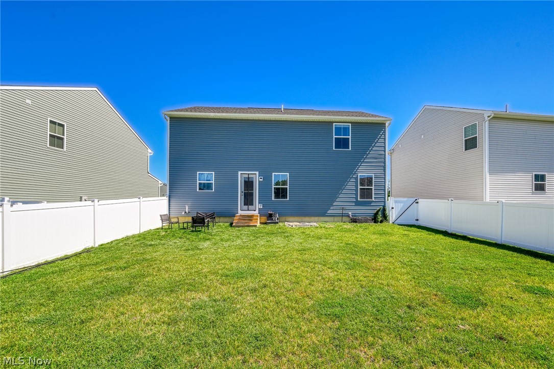 1112 Hidden Lake Boulevard Akron OH 44312