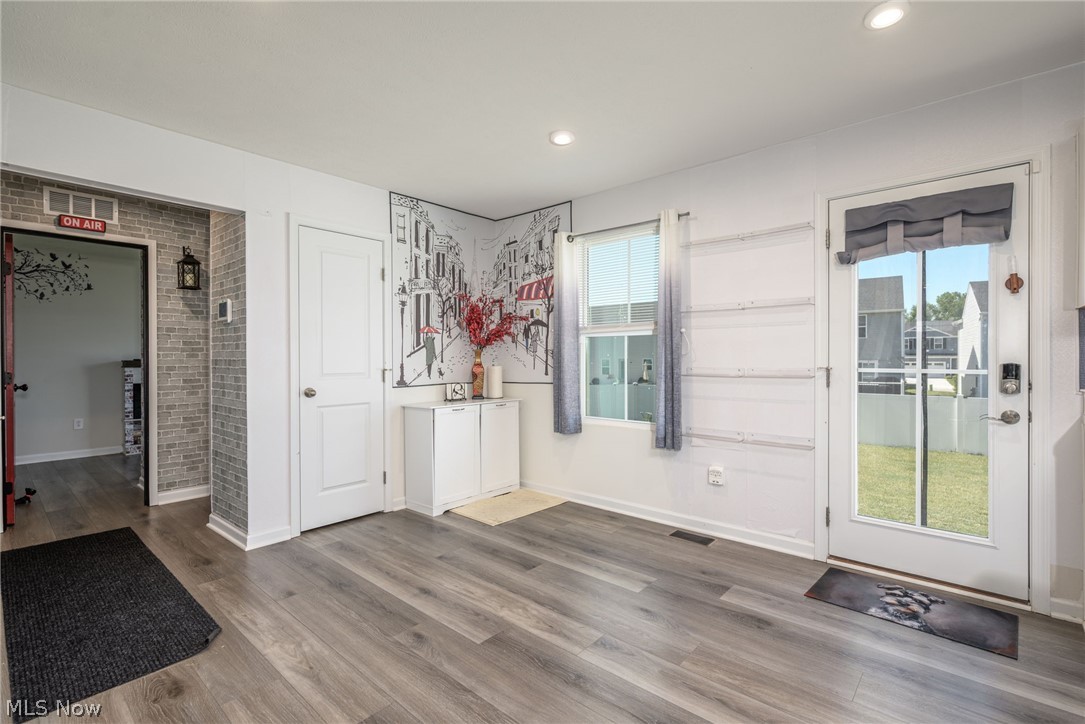1112 Hidden Lake Boulevard Akron OH 44312