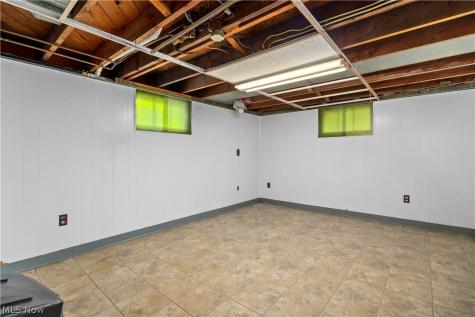 9988 W Ridge Road Elyria OH 44035