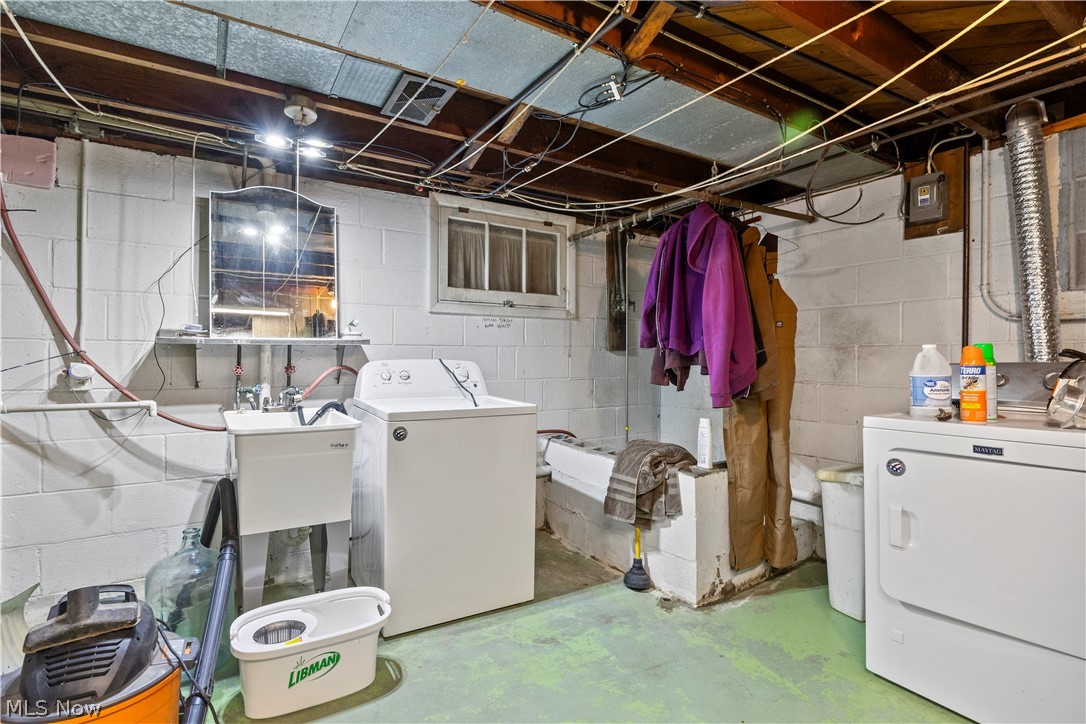 9988 W Ridge Road Elyria OH 44035