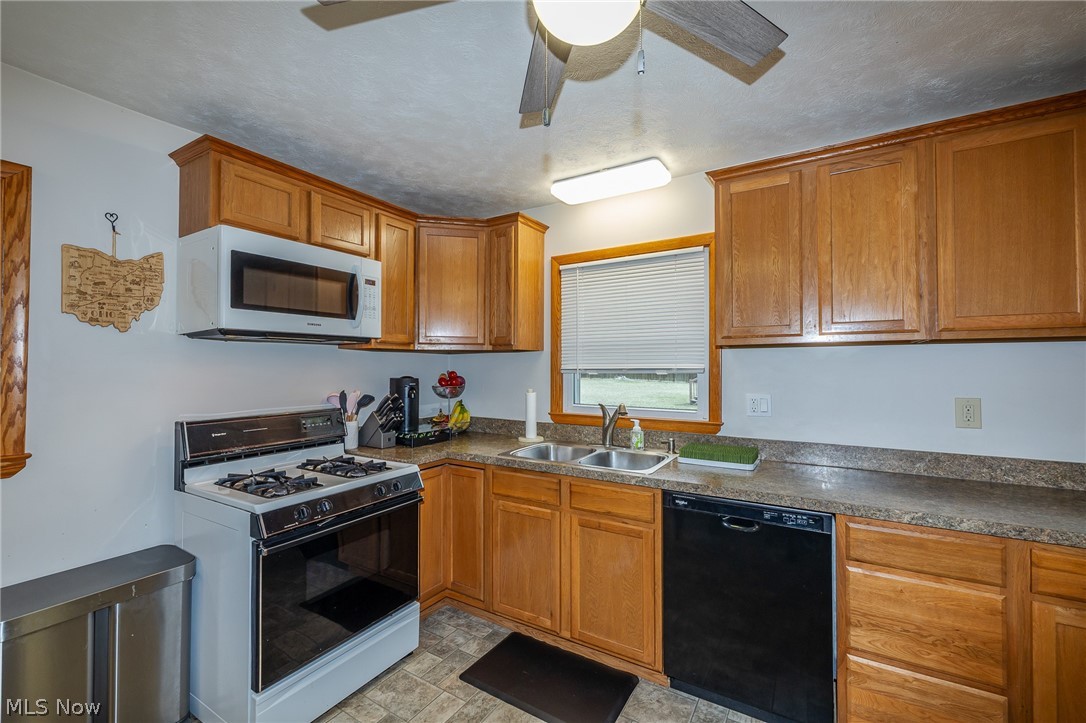 18255 Shurmer Road Strongsville OH 44136
