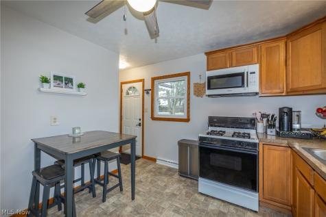 18255 Shurmer Road Strongsville OH 44136