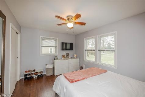 18255 Shurmer Road Strongsville OH 44136