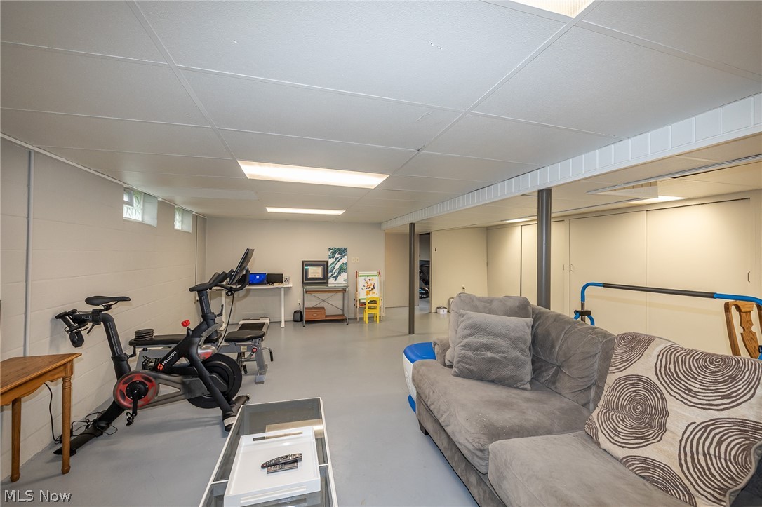18255 Shurmer Road Strongsville OH 44136