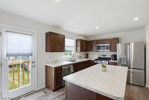 232 Cumberland Trail Seville OH 44273