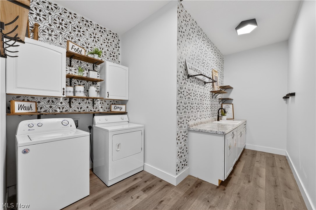 2252 Applegrove Street NE Canton OH 44721