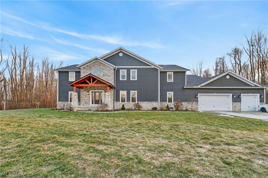 2252 Applegrove Street NE Canton OH 44721