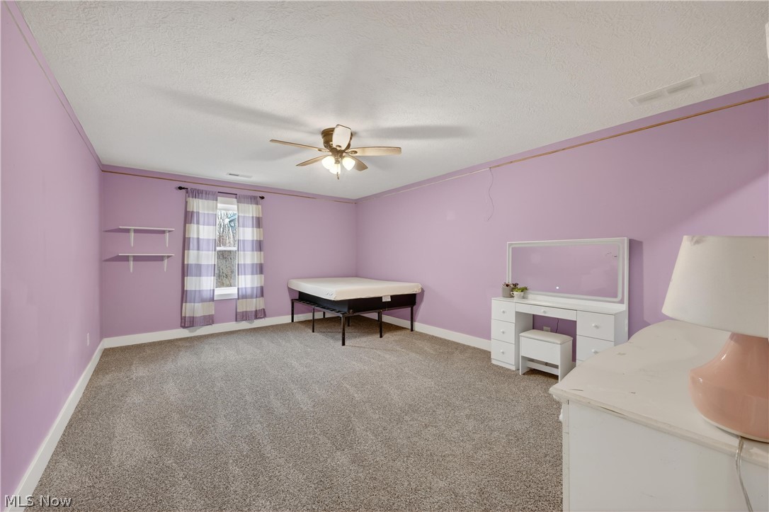 2252 Applegrove Street NE Canton OH 44721