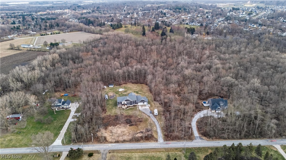 2252 Applegrove Street NE Canton OH 44721