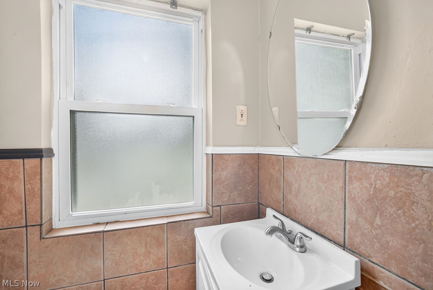 13513 Astor Avenue Cleveland OH 44135