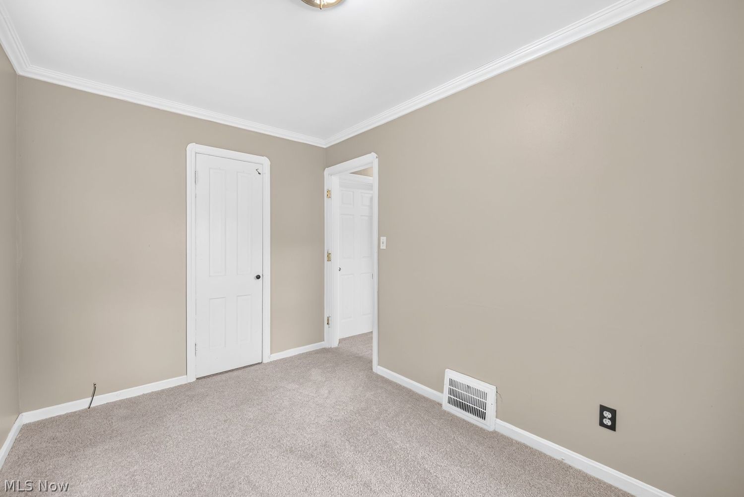 13513 Astor Avenue Cleveland OH 44135