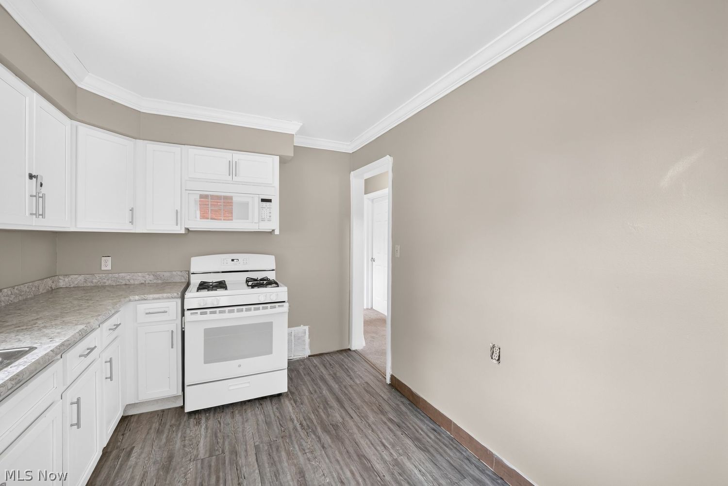 13513 Astor Avenue Cleveland OH 44135