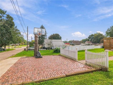 122 37th Street SW Canton OH 44706