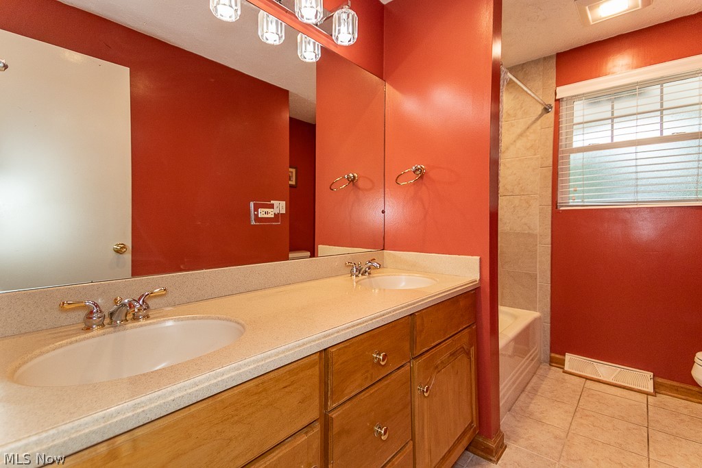 1934 Caronia Drive Lyndhurst OH 44124