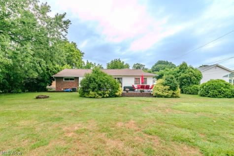 1934 Caronia Drive Lyndhurst OH 44124