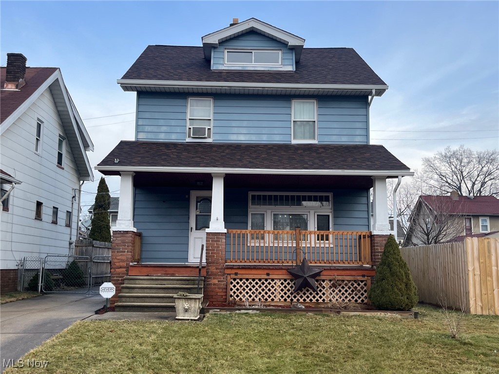 1812 Amberley Avenue Cleveland OH 44109