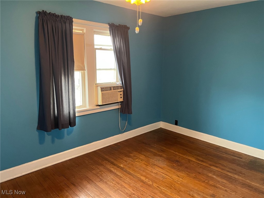 1812 Amberley Avenue Cleveland OH 44109