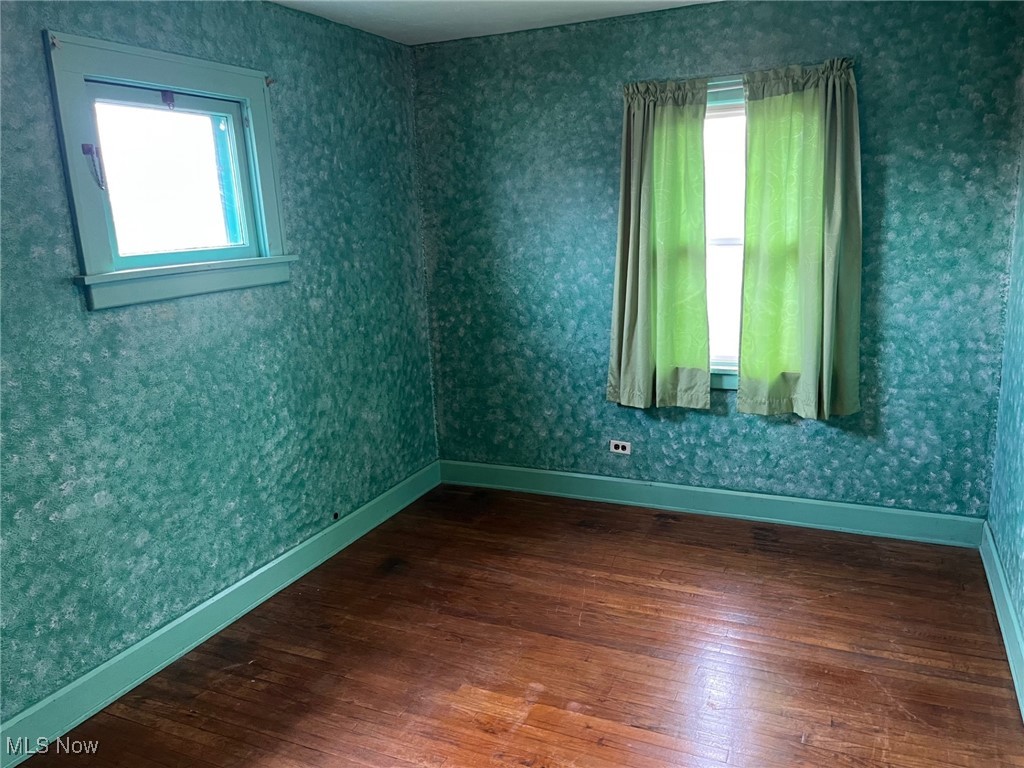 1812 Amberley Avenue Cleveland OH 44109