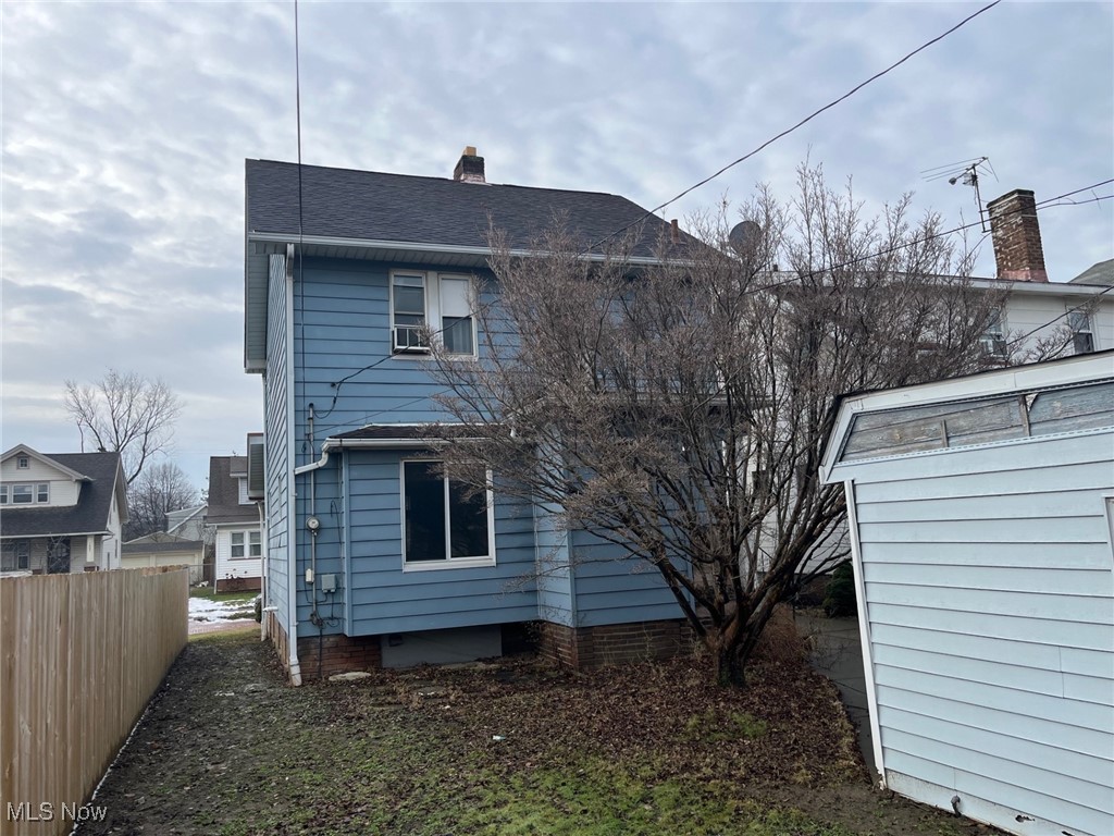 1812 Amberley Avenue Cleveland OH 44109
