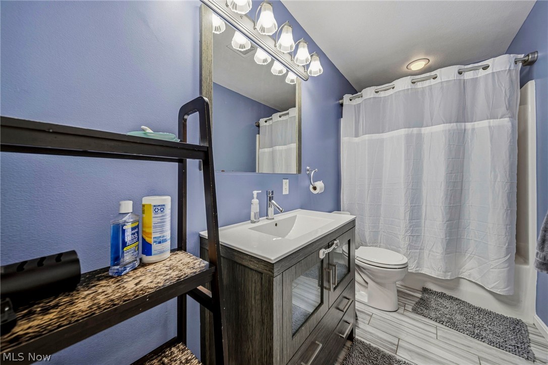 1796 Van Pelt Road Geneva OH 44041