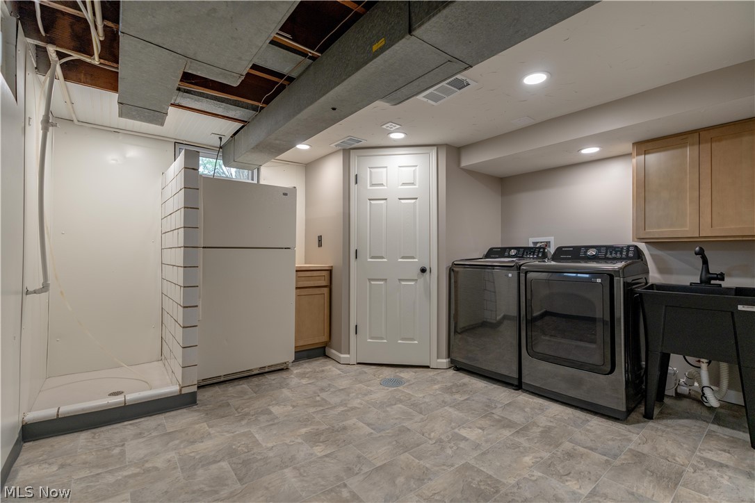 2607 Lakeside Avenue NW Canton OH 44708