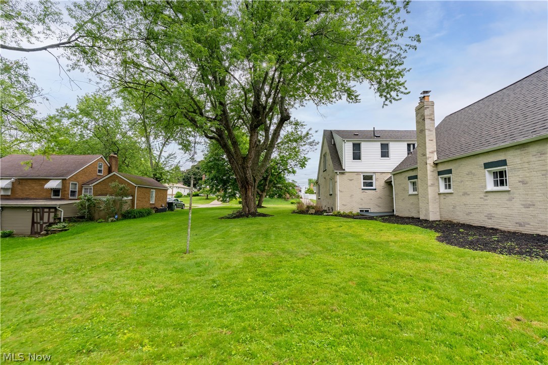 2607 Lakeside Avenue NW Canton OH 44708