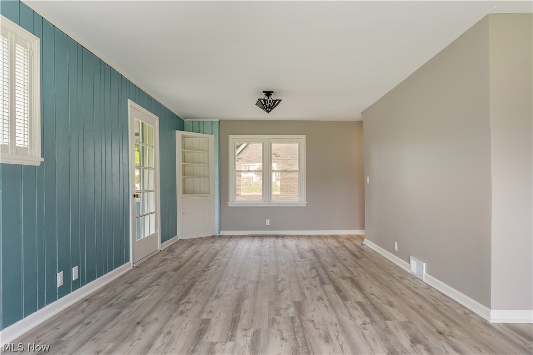 2607 Lakeside Avenue NW Canton OH 44708