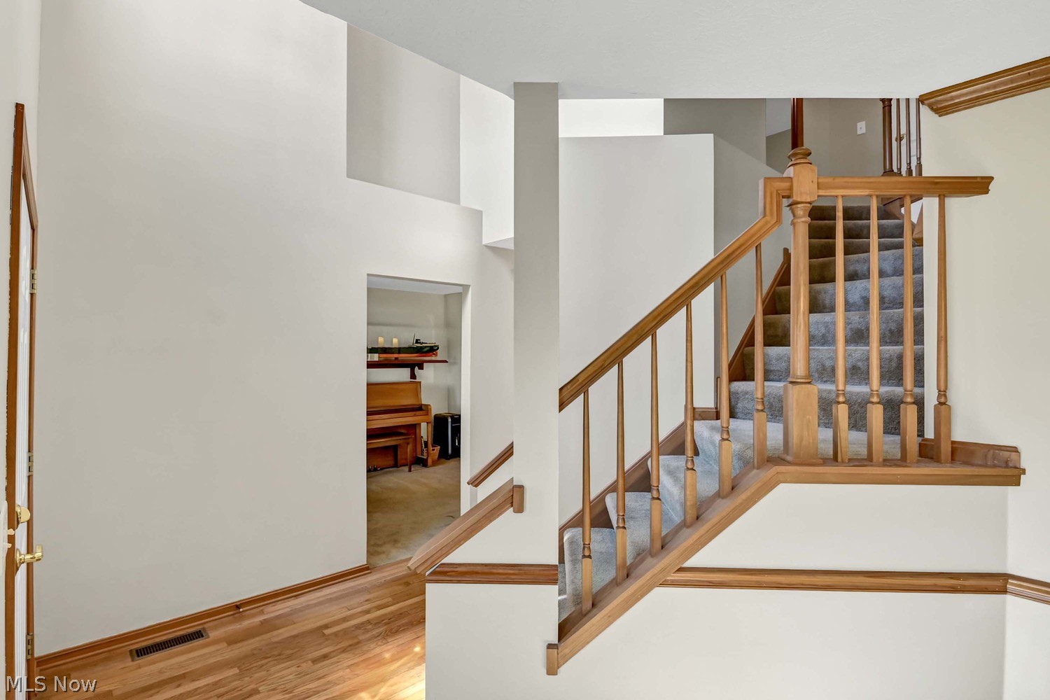 347 Pemberton Drive Elyria OH 44035