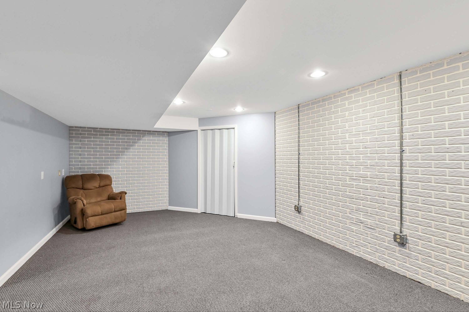 347 Pemberton Drive Elyria OH 44035
