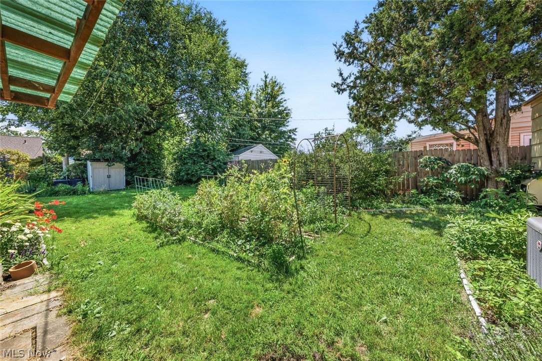 13819 Elsetta Avenue Cleveland OH 44135
