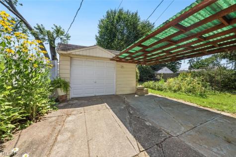 13819 Elsetta Avenue Cleveland OH 44135