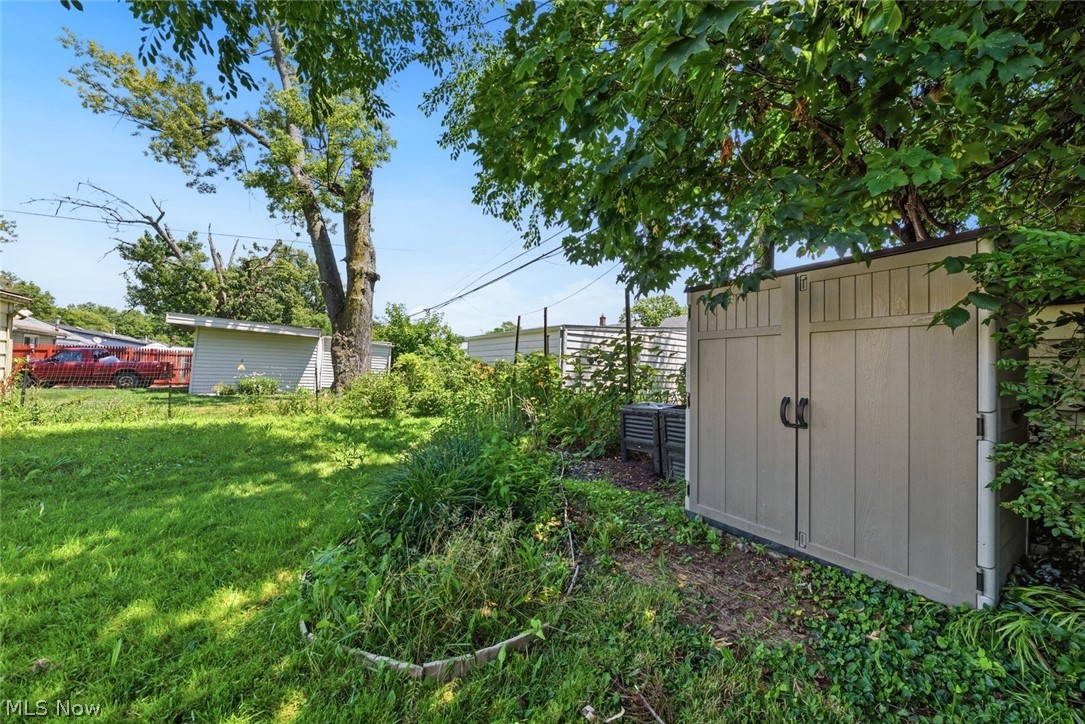 13819 Elsetta Avenue Cleveland OH 44135
