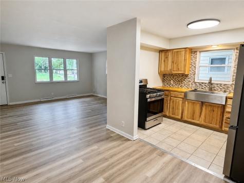 1273 Barcelona Drive Akron OH 44313