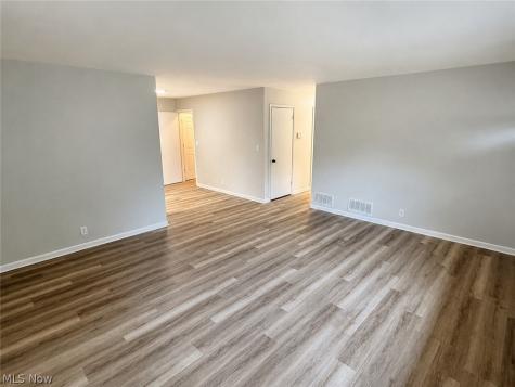 1273 Barcelona Drive Akron OH 44313