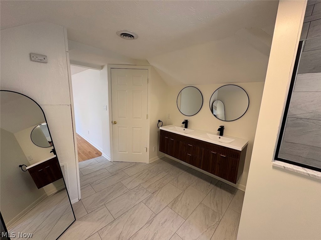 2652 Carmen Drive Rocky River OH 44116