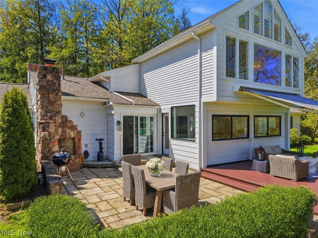 8374 Lucerne Drive Chagrin Falls OH 44023