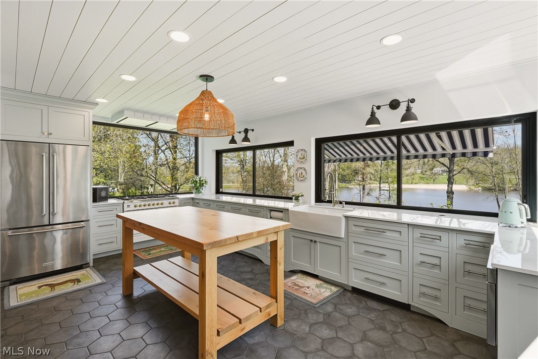 8374 Lucerne Drive Chagrin Falls OH 44023