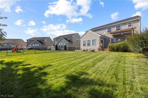 6715 High Perch Drive North Ridgeville OH 44039