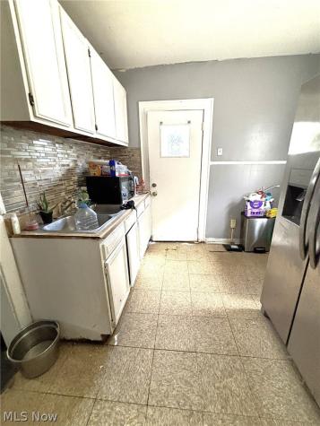3309 E 137th Street Cleveland OH 44108