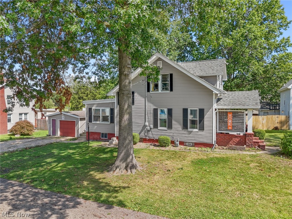 3051 Perrydale Street NW Uniontown OH 44685