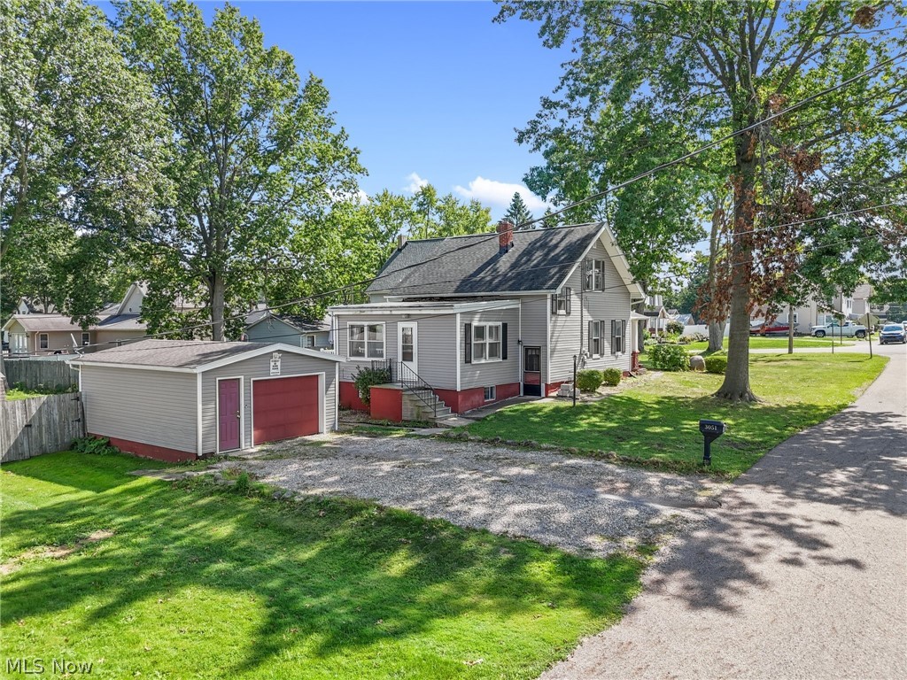 3051 Perrydale Street NW Uniontown OH 44685