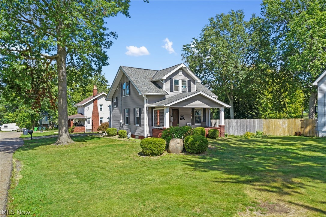 3051 Perrydale Street NW Uniontown OH 44685