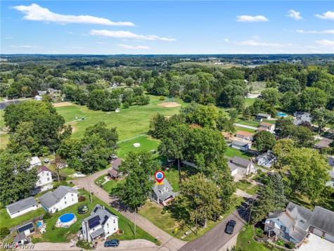 3051 Perrydale Street NW Uniontown OH 44685