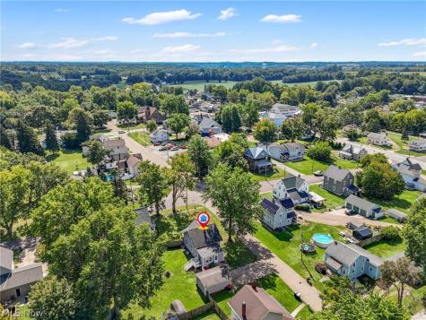 3051 Perrydale Street NW Uniontown OH 44685