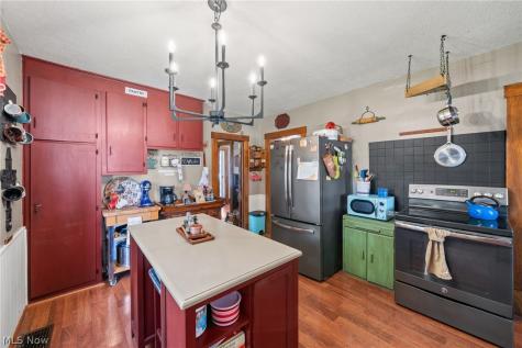 3051 Perrydale Street NW Uniontown OH 44685