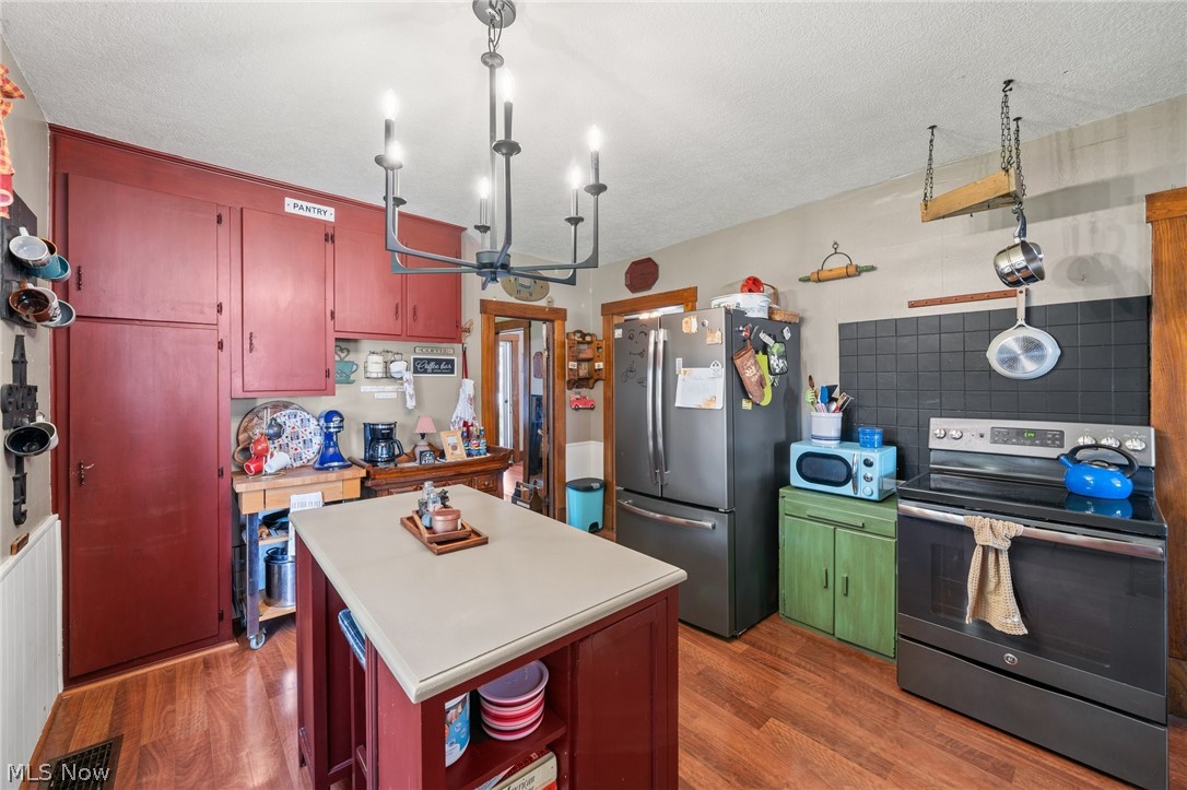 3051 Perrydale Street NW Uniontown OH 44685